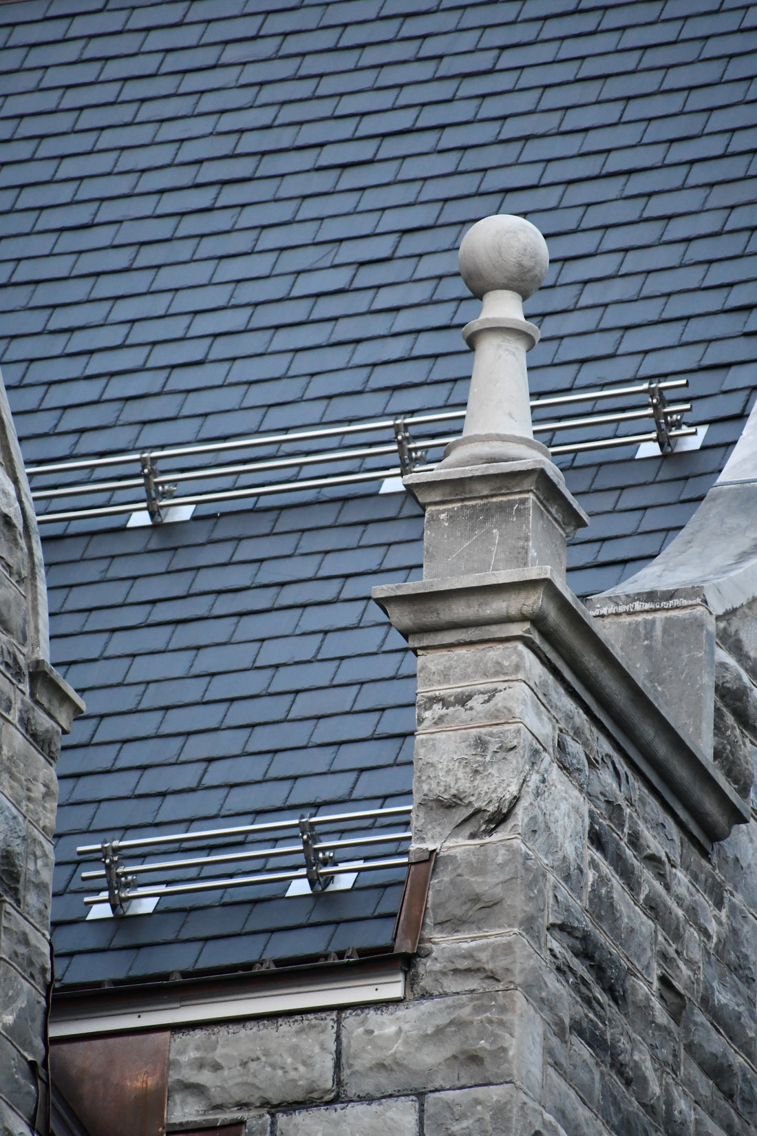 PP225 Pipe-style Snow Guard