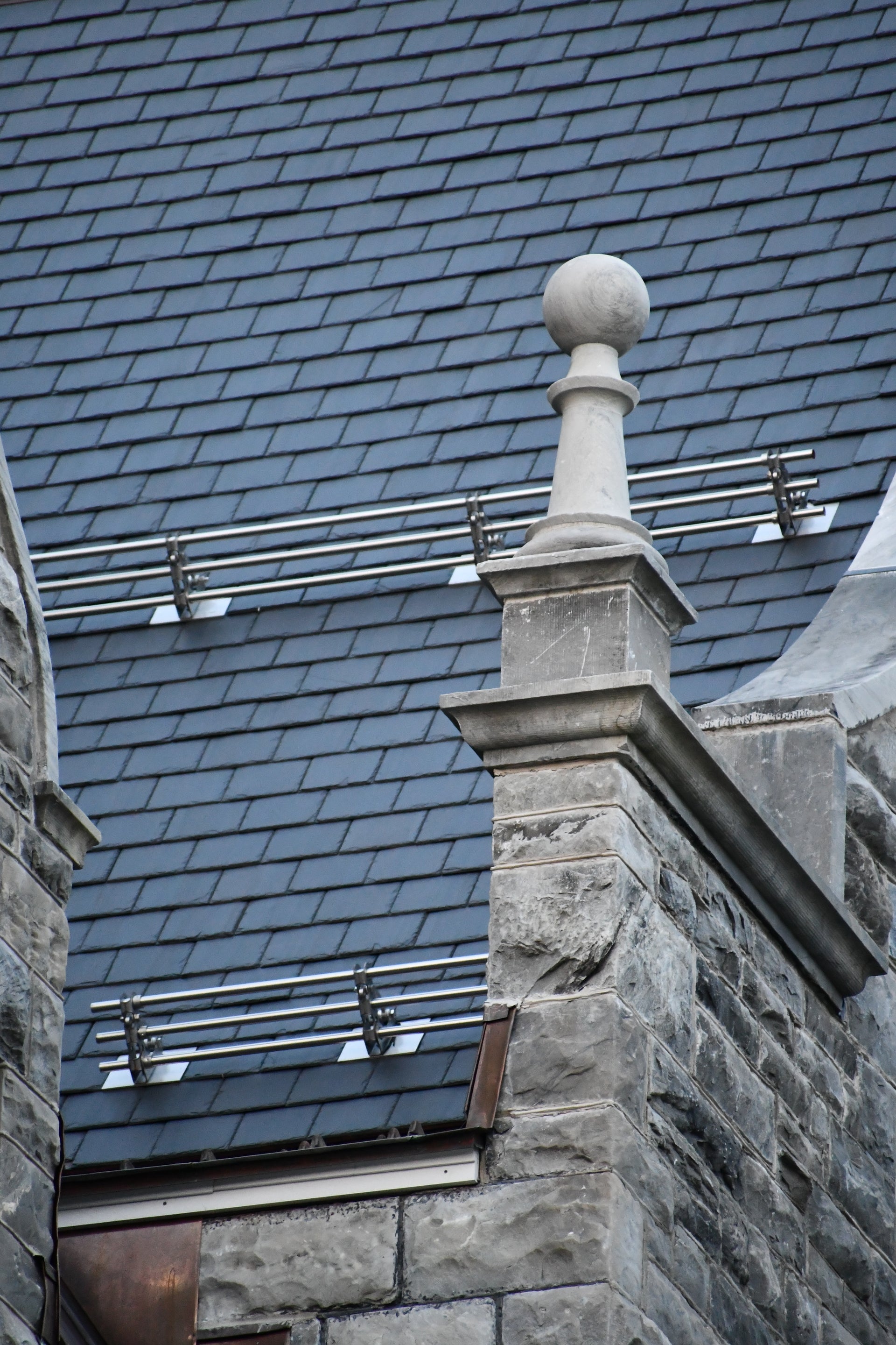 PP225 Pipe-style Snow Guard